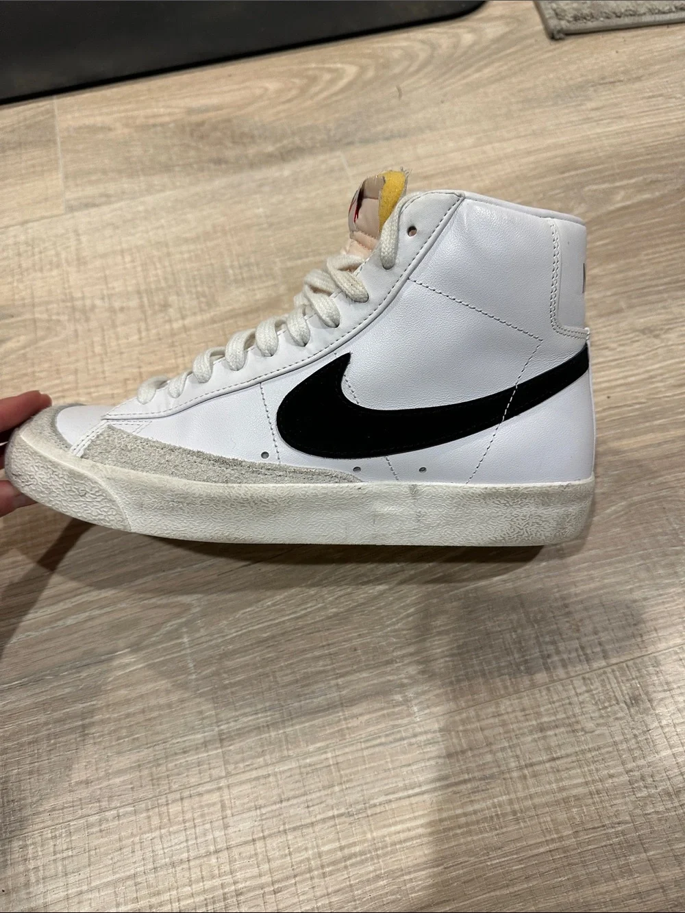 Nike Blazer Mid '77 Vintage White with Black Swoosh. Size 9.5. EUC - Picture 7 of 13